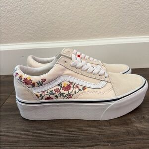 Vans Old Skool Stackform Floral Embroidery Sea Salt NWT Women’s 9